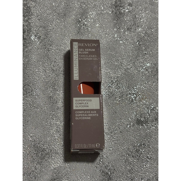 Revlon Makeup Bundle - Picture 3 of 5